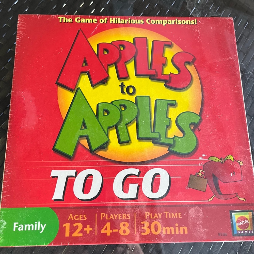 Apples to Apples To Go Game NWOT.
